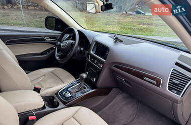 Позашляховик / Кросовер Audi Q5 2015 в 