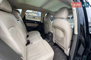 Позашляховик / Кросовер Audi Q5 2015 в 