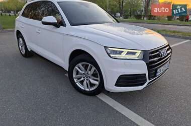 Внедорожник / Кроссовер Audi Q5 2018 в 
