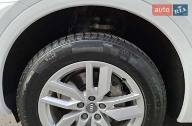 Внедорожник / Кроссовер Audi Q5 2018 в 