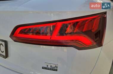 Внедорожник / Кроссовер Audi Q5 2018 в 