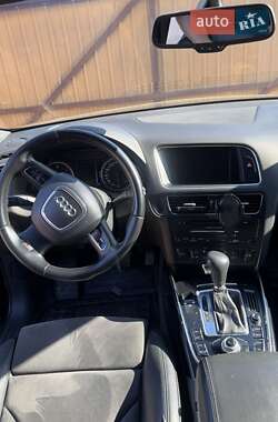 Внедорожник / Кроссовер Audi Q5 2011 в 