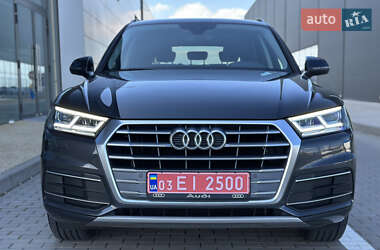 Внедорожник / Кроссовер Audi Q5 2020 в 
