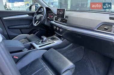 Внедорожник / Кроссовер Audi Q5 2020 в 