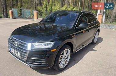 Внедорожник / Кроссовер Audi Q5 2018 в 
