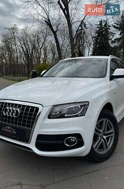 Внедорожник / Кроссовер Audi Q5 2010 в 