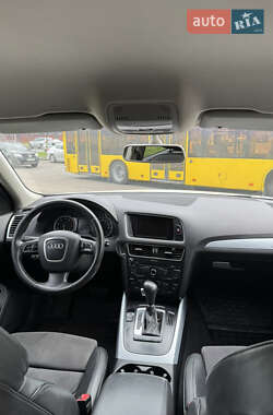 Внедорожник / Кроссовер Audi Q5 2010 в 