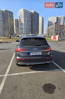 Внедорожник / Кроссовер Audi Q5 2021 в 
