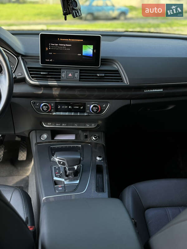 Внедорожник / Кроссовер Audi Q5 2018 в Каменском