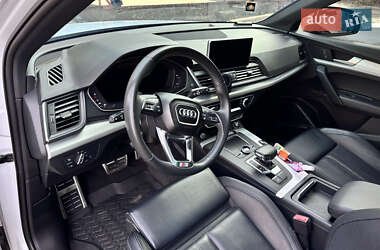 Внедорожник / Кроссовер Audi Q5 2018 в 