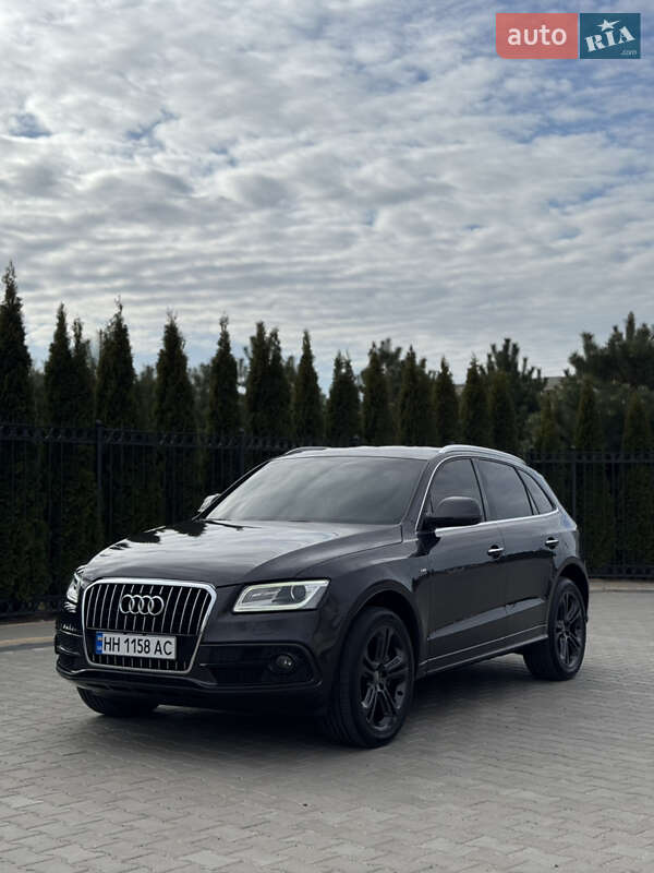 Внедорожник / Кроссовер Audi Q5 2015 в 