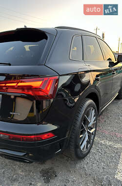 Внедорожник / Кроссовер Audi Q5 2020 в 