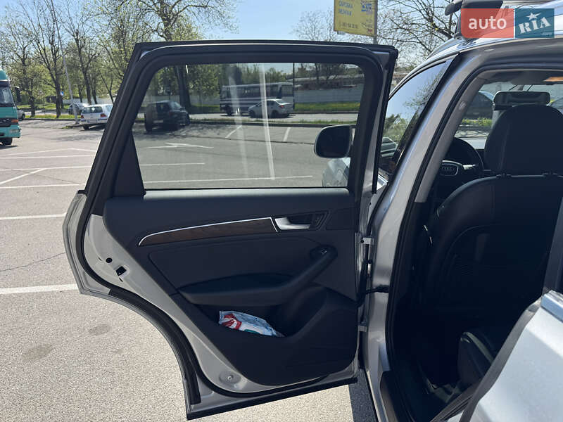 Внедорожник / Кроссовер Audi Q5 2013 в Львове