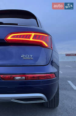 Внедорожник / Кроссовер Audi Q5 2017 в 