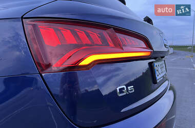 Внедорожник / Кроссовер Audi Q5 2017 в 