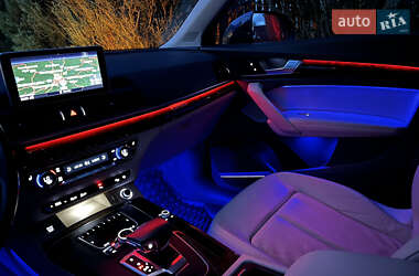 Внедорожник / Кроссовер Audi Q5 2017 в 