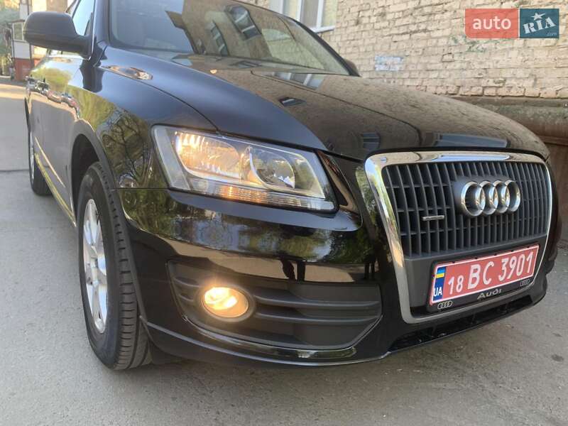 Позашляховик / Кросовер Audi Q5 2011 в Рівному