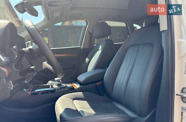 Внедорожник / Кроссовер Audi Q5 2021 в 