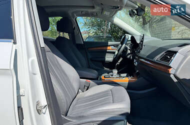Внедорожник / Кроссовер Audi Q5 2021 в 