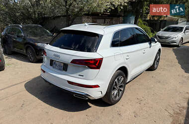 Внедорожник / Кроссовер Audi Q5 2021 в 