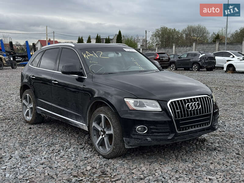 Позашляховик / Кросовер Audi Q5 2015 в 