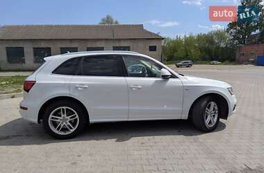 Позашляховик / Кросовер Audi Q5 2012 в 