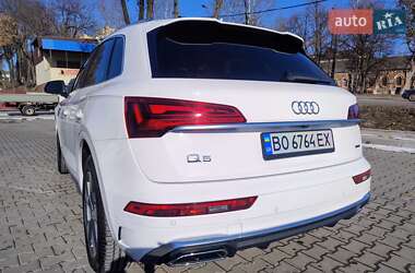 Внедорожник / Кроссовер Audi Q5 2021 в 