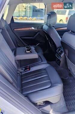 Внедорожник / Кроссовер Audi Q5 2021 в 
