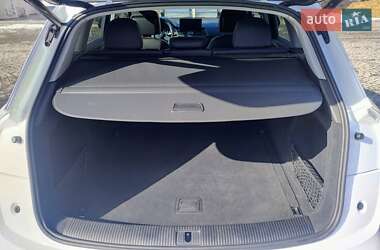 Внедорожник / Кроссовер Audi Q5 2021 в 