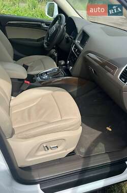 Позашляховик / Кросовер Audi Q5 2014 в 
