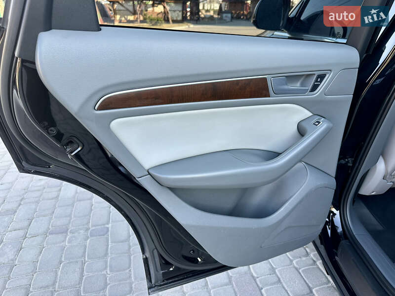 Внедорожник / Кроссовер Audi Q5 2016 в Киеве