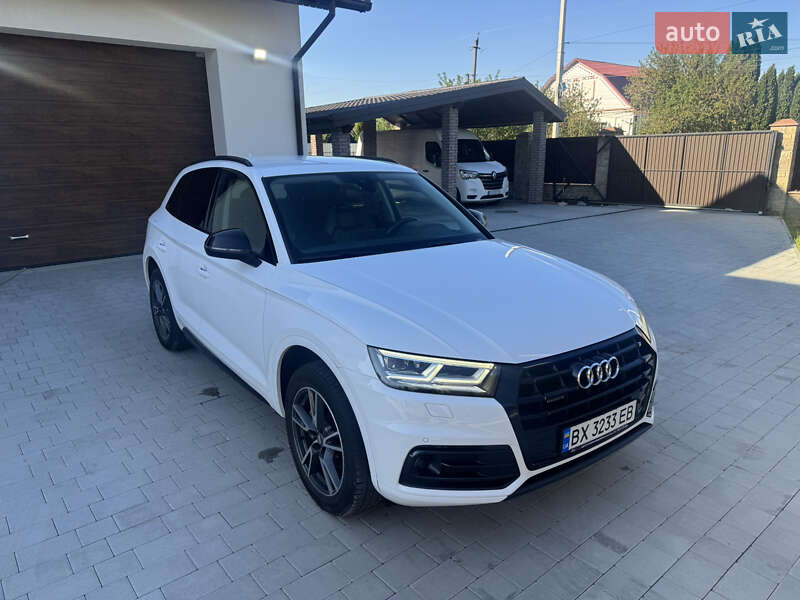 Внедорожник / Кроссовер Audi Q5 2019 в Каменец-Подольском