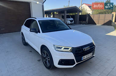 Позашляховик / Кросовер Audi Q5 2019 в 