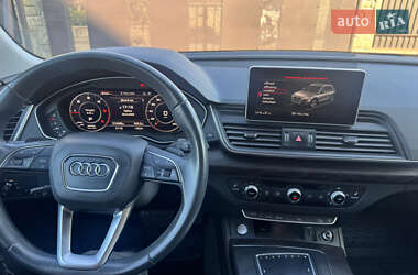 Позашляховик / Кросовер Audi Q5 2019 в 