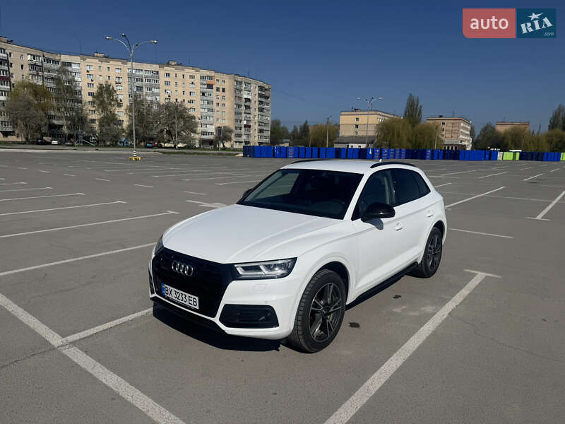 Внедорожник / Кроссовер Audi Q5 2019 в Каменец-Подольском