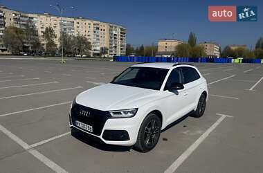 Позашляховик / Кросовер Audi Q5 2019 в 