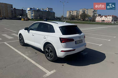 Позашляховик / Кросовер Audi Q5 2019 в 