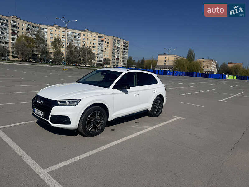 Внедорожник / Кроссовер Audi Q5 2019 в Каменец-Подольском