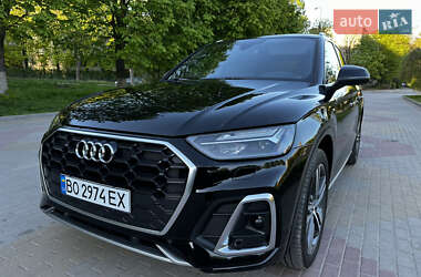 Внедорожник / Кроссовер Audi Q5 2022 в 