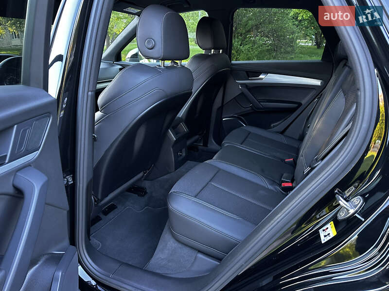 Внедорожник / Кроссовер Audi Q5 2022 в Тернополе