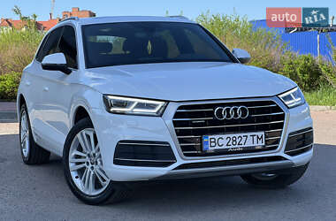Внедорожник / Кроссовер Audi Q5 2017 в 