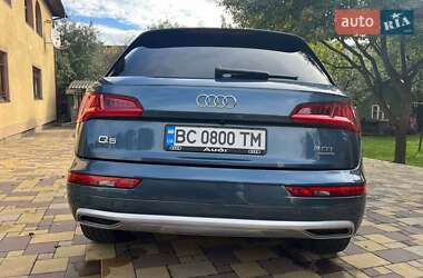 Внедорожник / Кроссовер Audi Q5 2018 в 