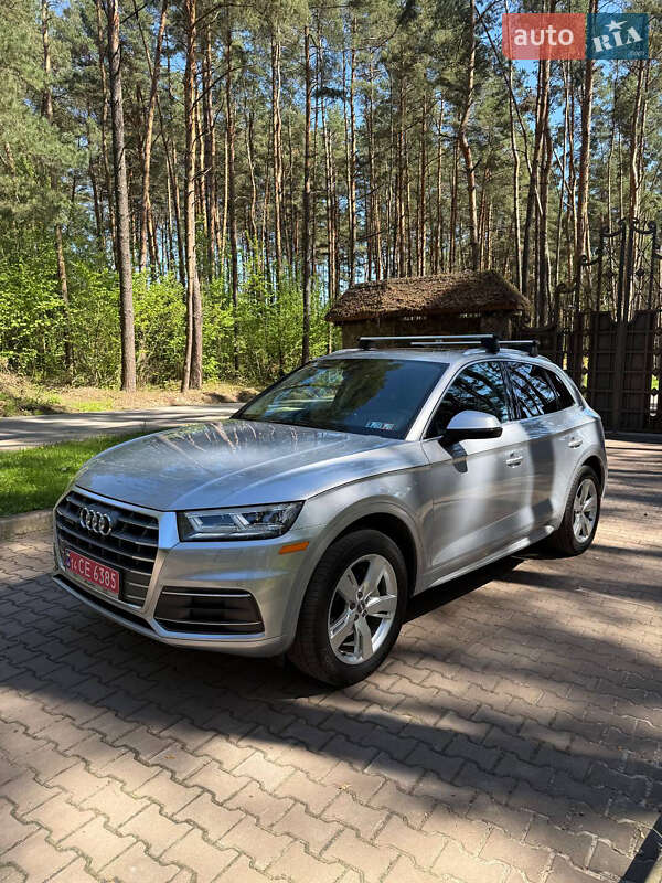 Позашляховик / Кросовер Audi Q5 2018 в Новояворівську