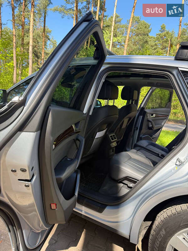 Позашляховик / Кросовер Audi Q5 2018 в Новояворівську