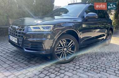 Внедорожник / Кроссовер Audi Q5 2017 в 