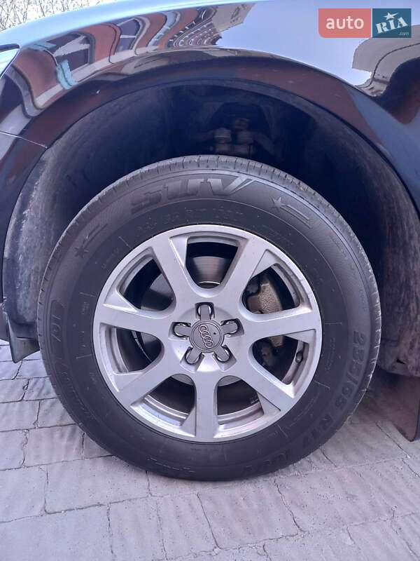 Внедорожник / Кроссовер Audi Q5 2010 в Тернополе