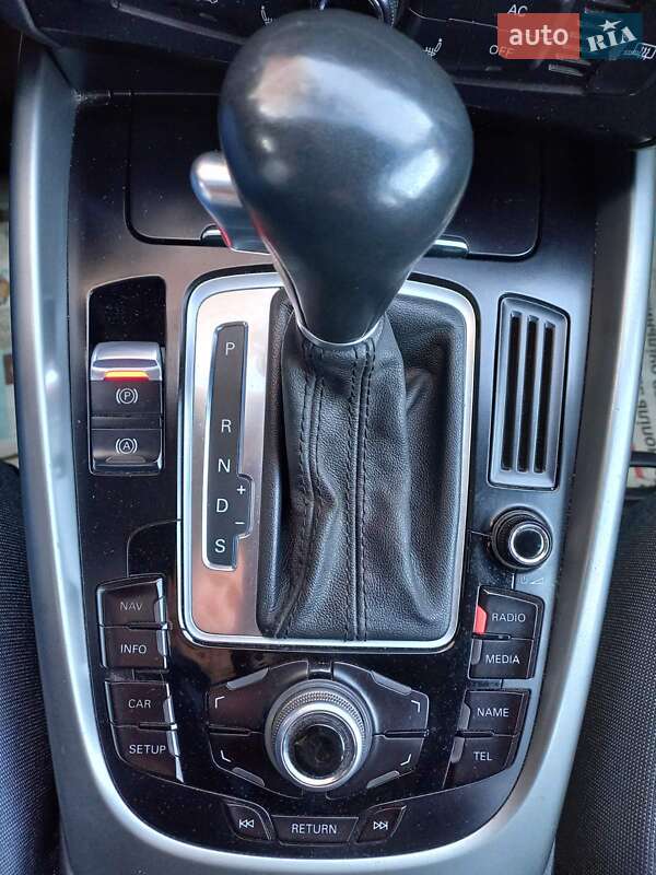 Внедорожник / Кроссовер Audi Q5 2010 в Тернополе