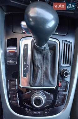 Внедорожник / Кроссовер Audi Q5 2010 в 