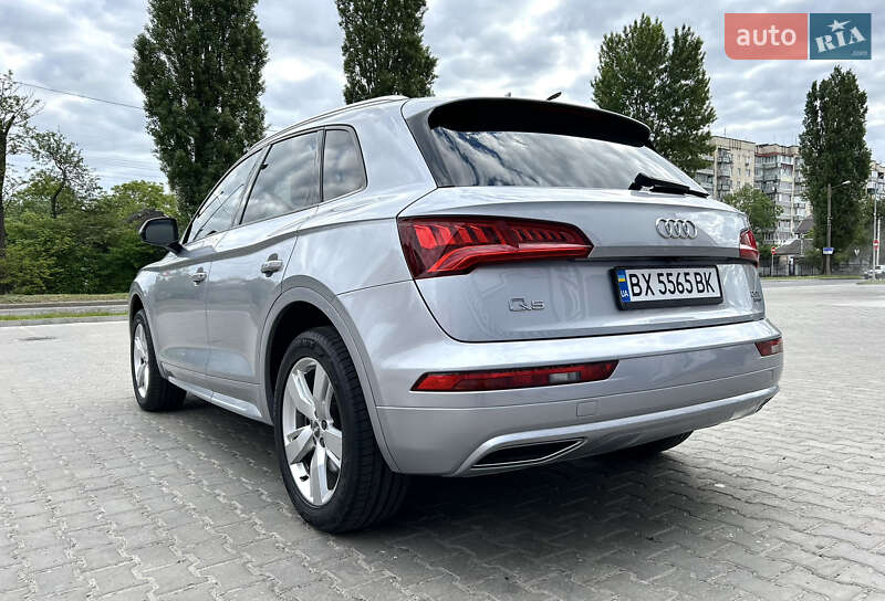 Внедорожник / Кроссовер Audi Q5 2017 в Хмельницком