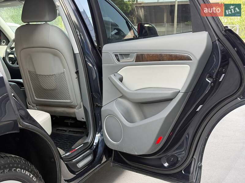 Внедорожник / Кроссовер Audi Q5 2015 в Ровно